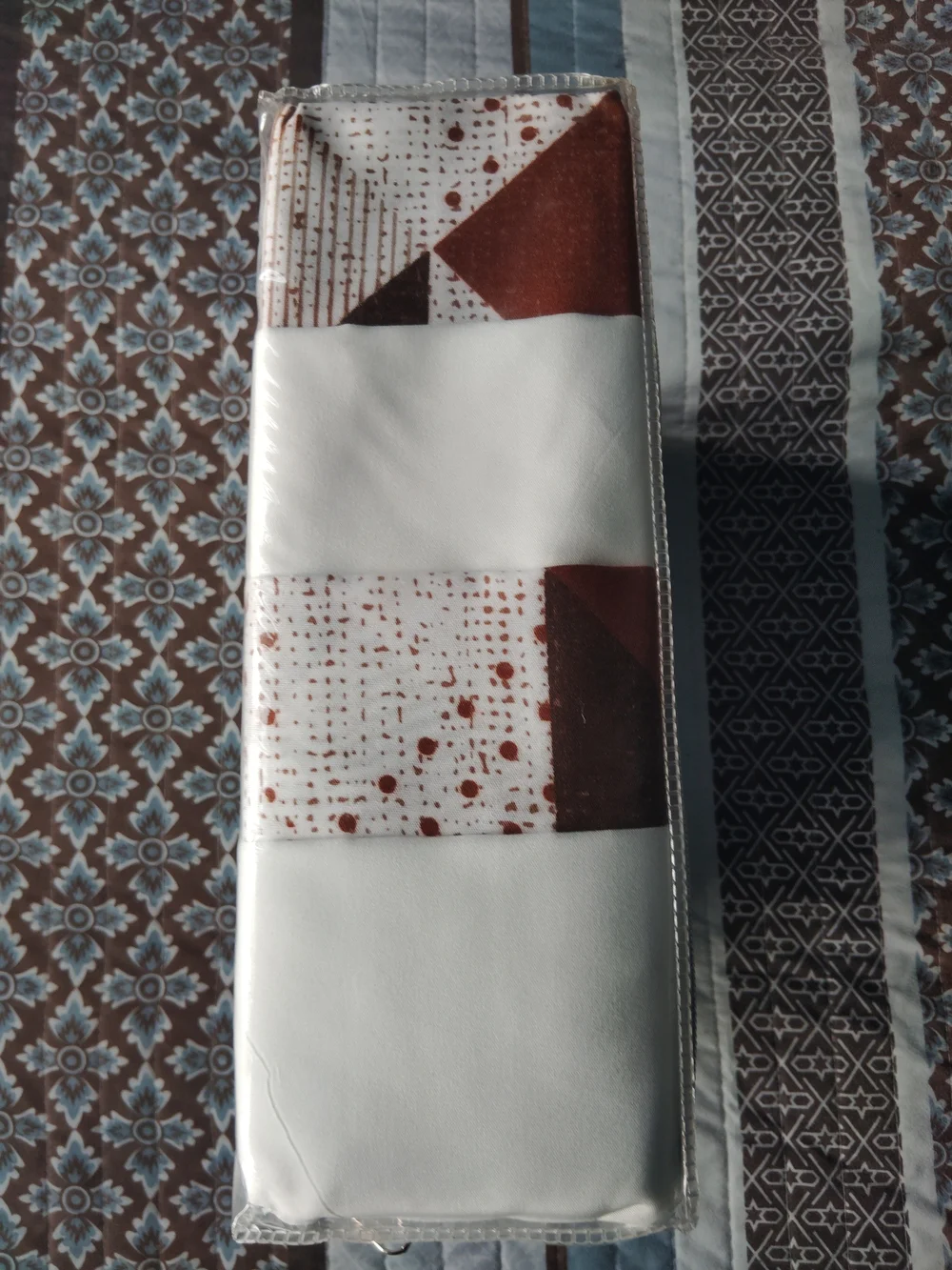 BAMBOO 6-Piece Sheet Set in Brown and White